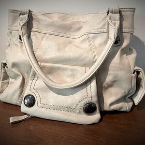 Ivory comfortable cute tote with lots of pockets